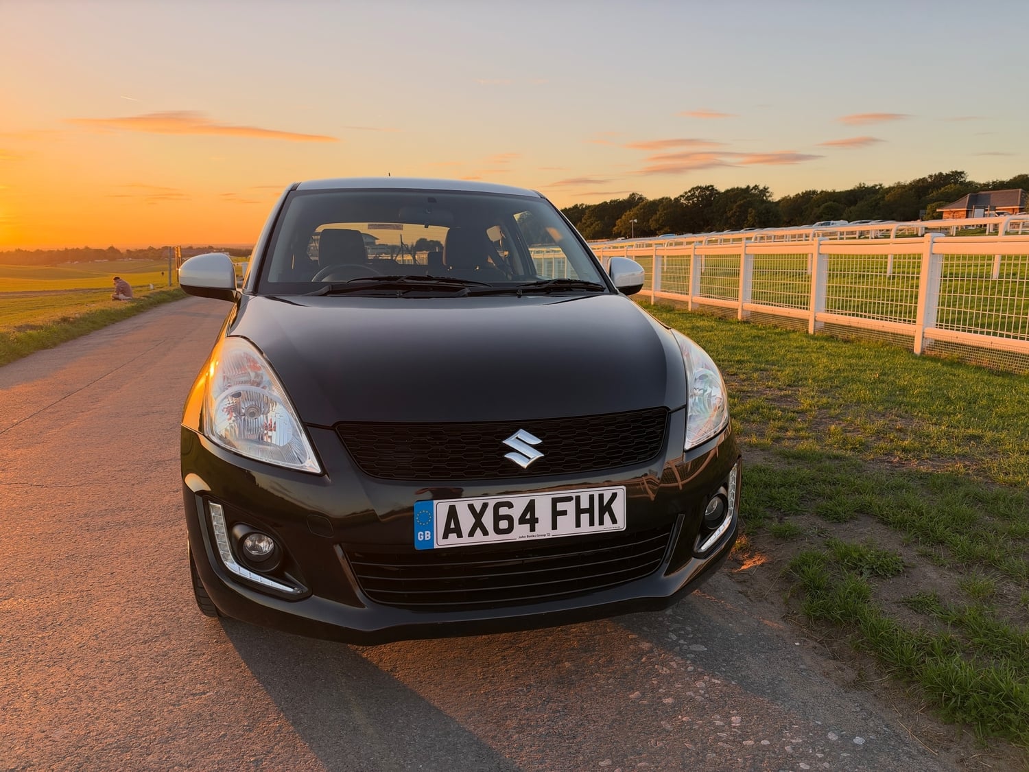 Suzuki Swift 2015 - Cars in Epsom