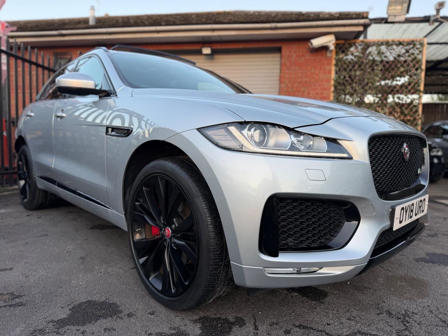 Jaguar F-Pace 2018 - Cars in Swindon