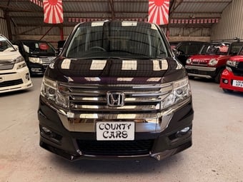 Honda Stepwagon 2014