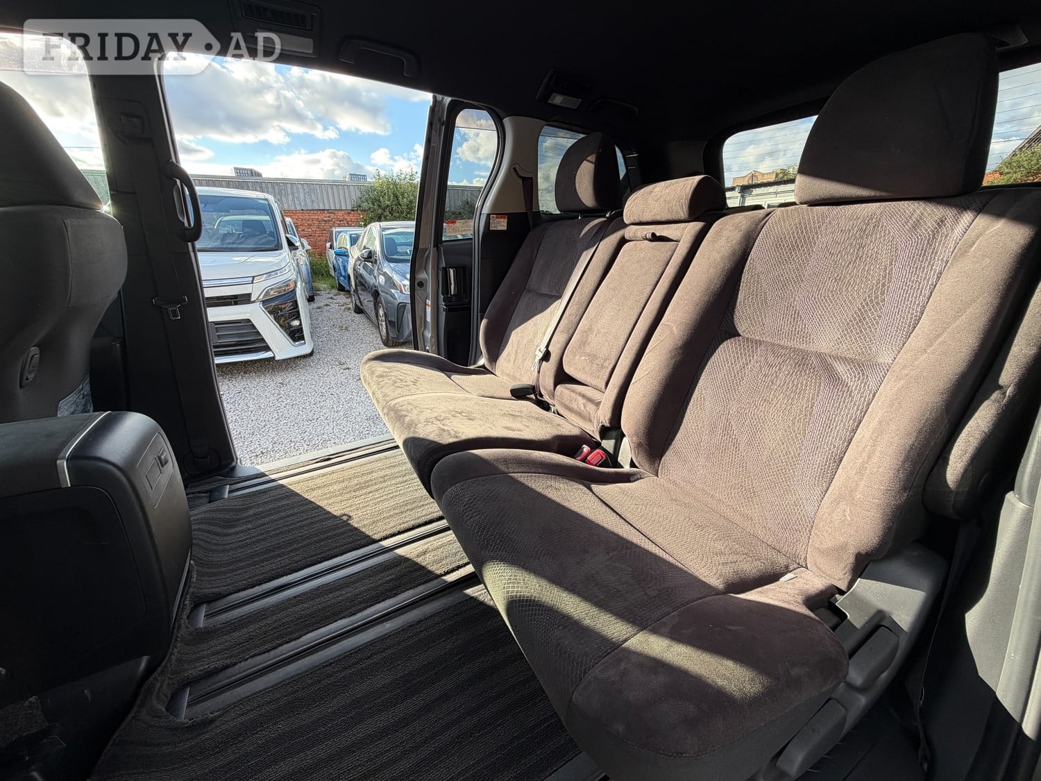 Toyota Estima 2017 - Cars in Birmingham