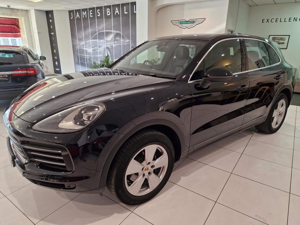[ berth ]Porsche Cayenne