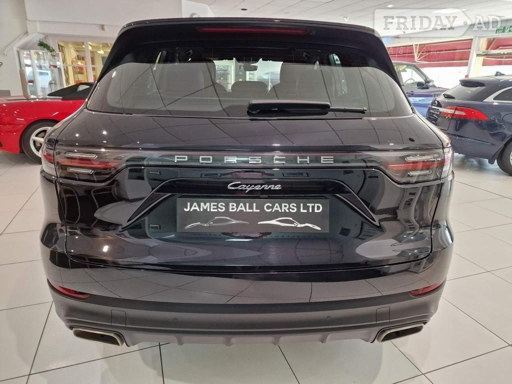Porsche Cayenne 2021 - Cars