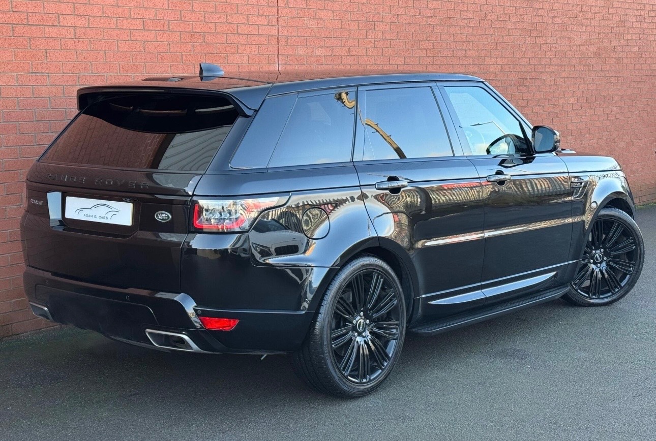 [ berth ]Land Rover Range Rover Sport