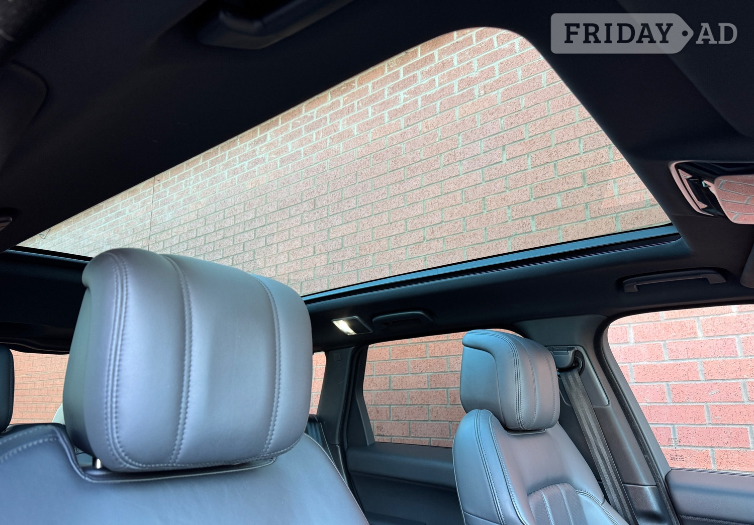 [ berth ]Land Rover Range Rover Sport