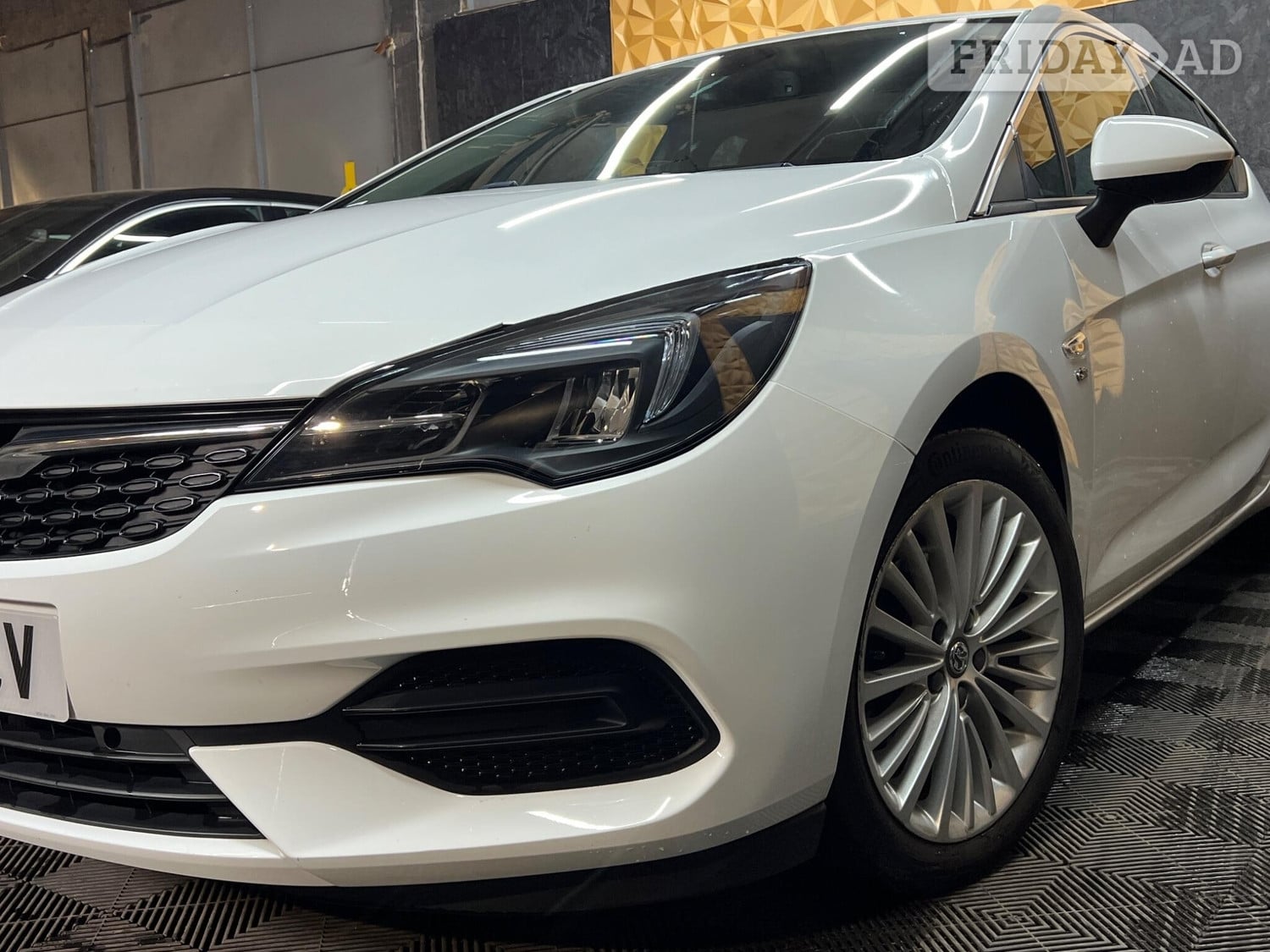 [ berth ]Vauxhall Astra