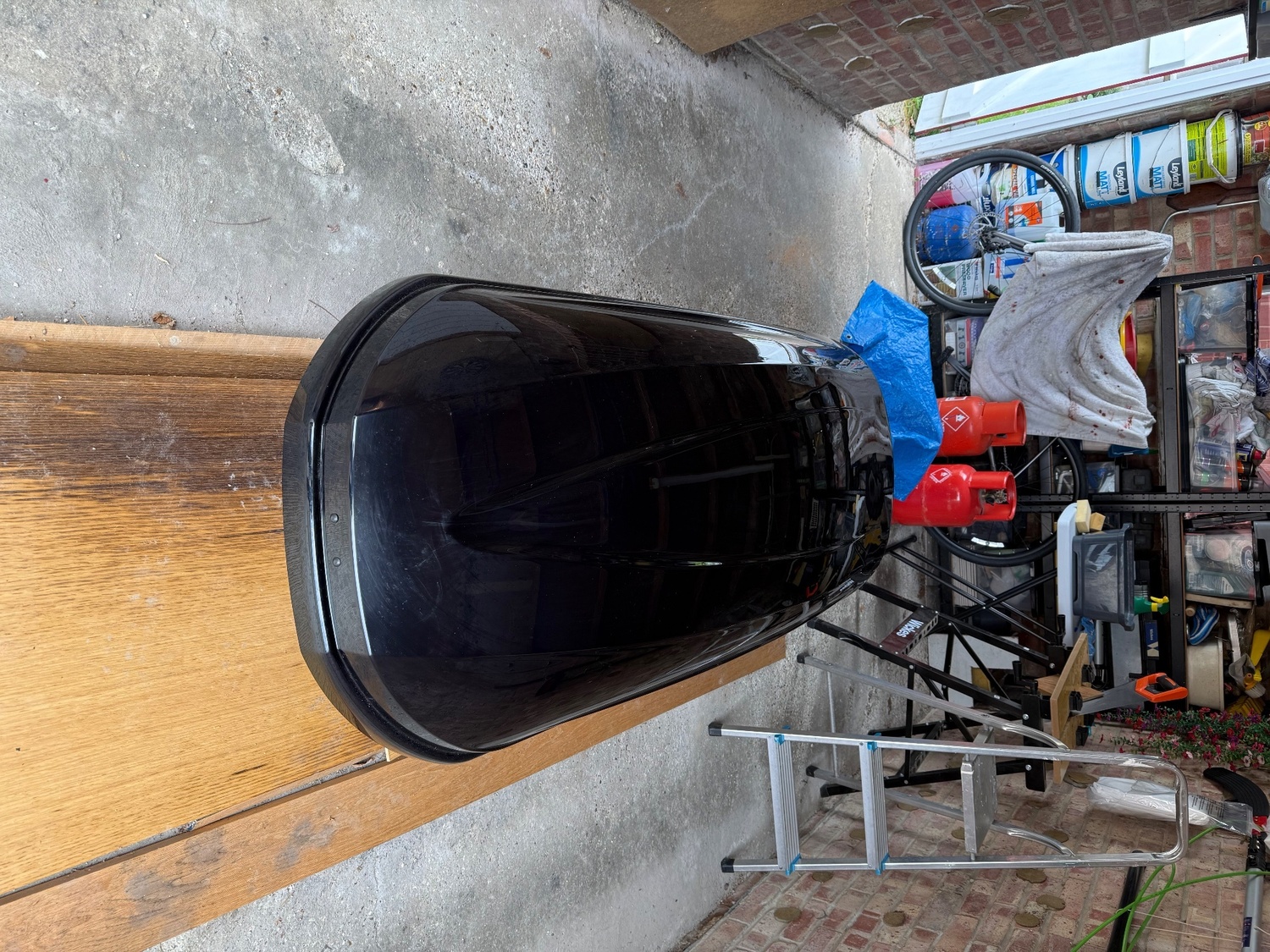 Thule pacific 200 roof box glossy black -  in Portsmouth