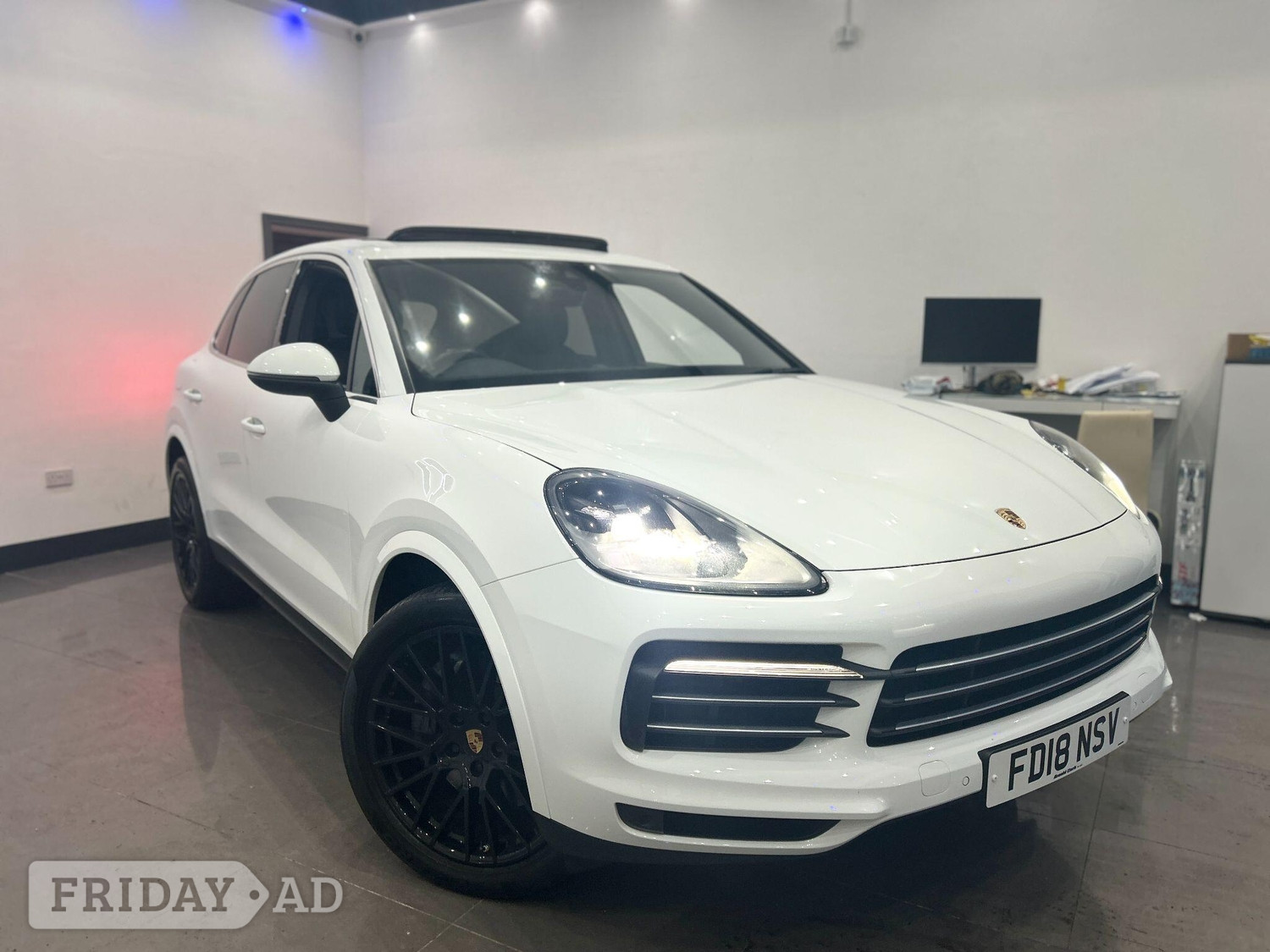 Porsche Cayenne 2018 - Cars in Stockport