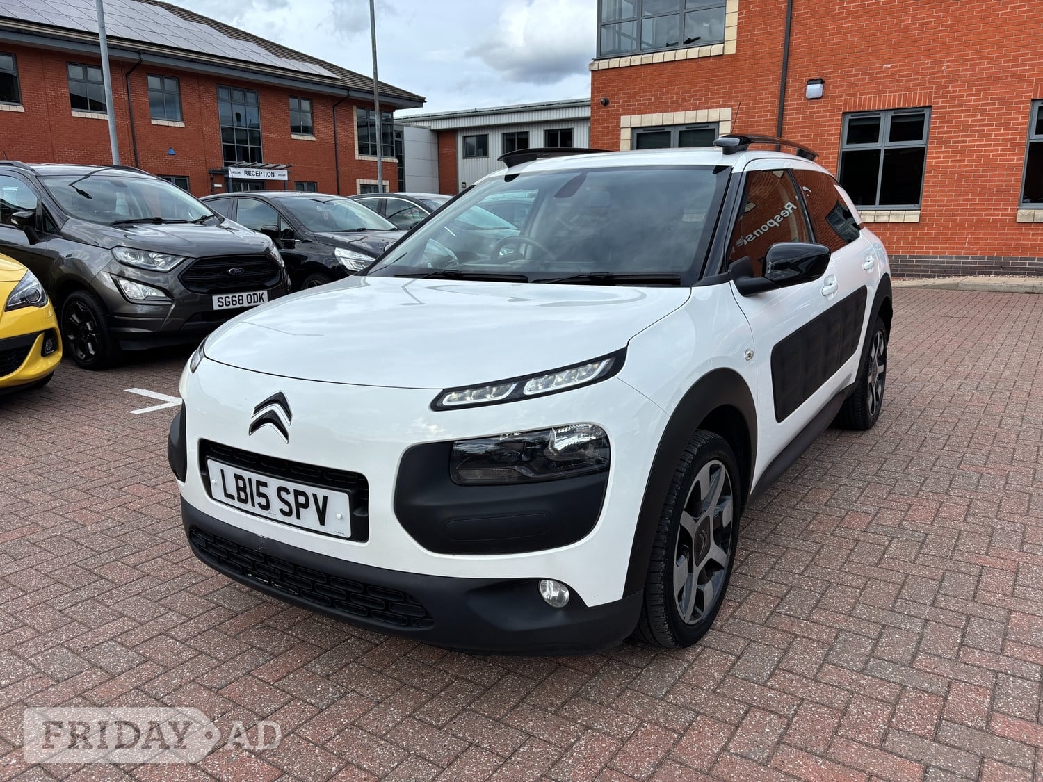 [ berth ]Citroen C4 Cactus