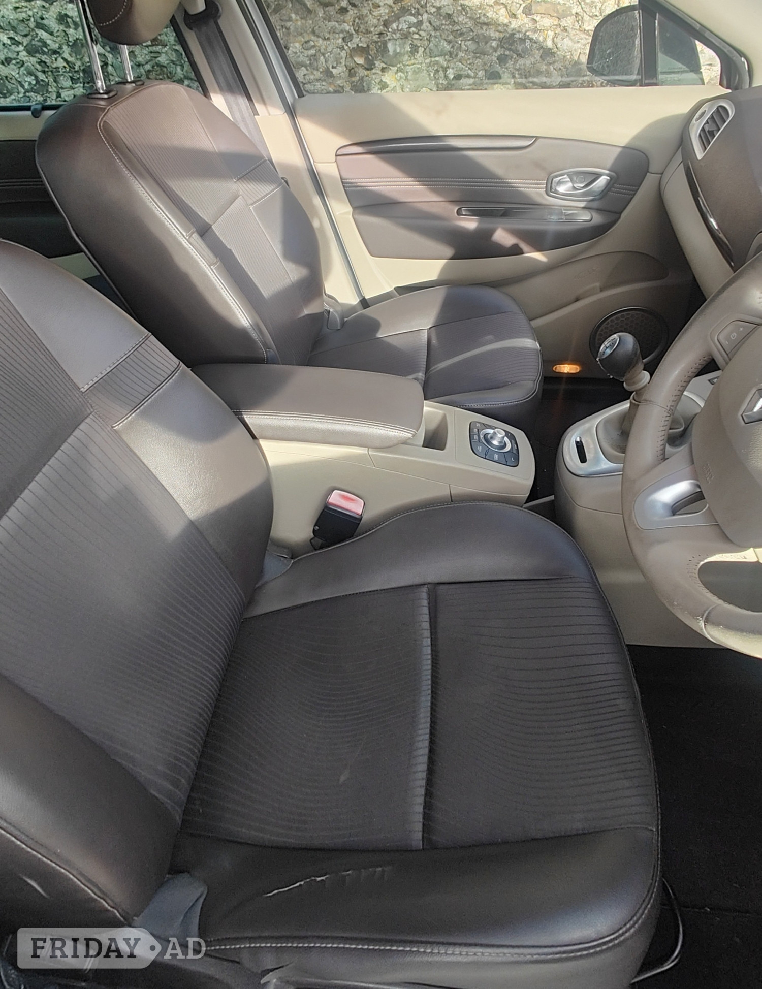 Renault Scenic 2010 - Cars