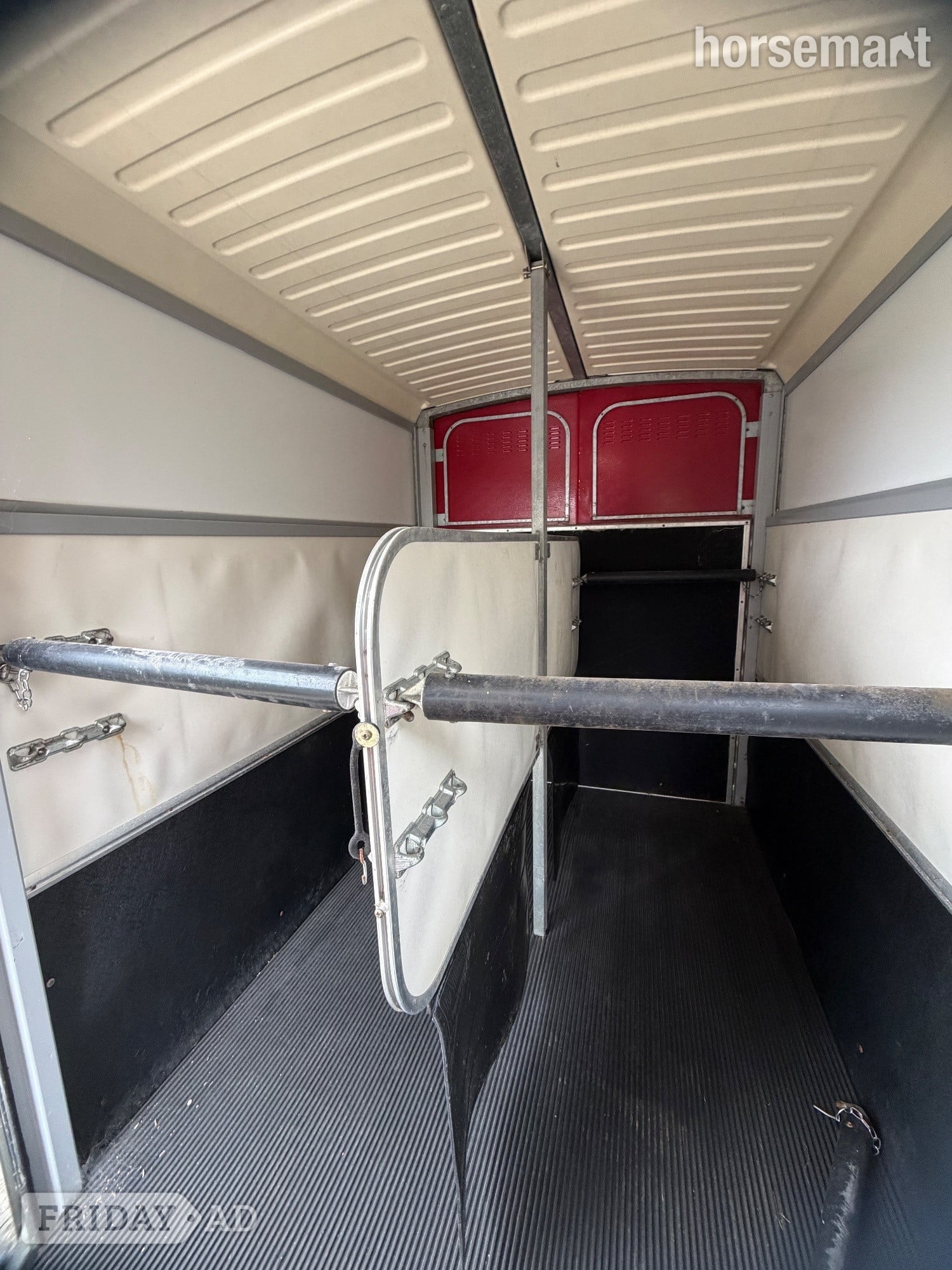 [ berth ]Ifor Williams HB511