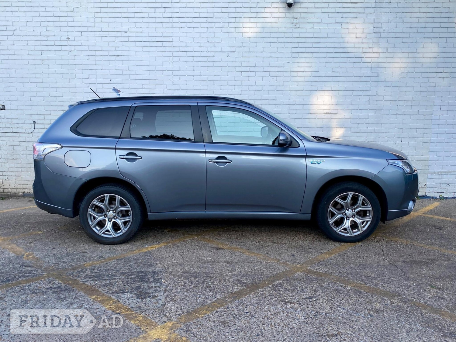 Mitsubishi Outlander Ashford