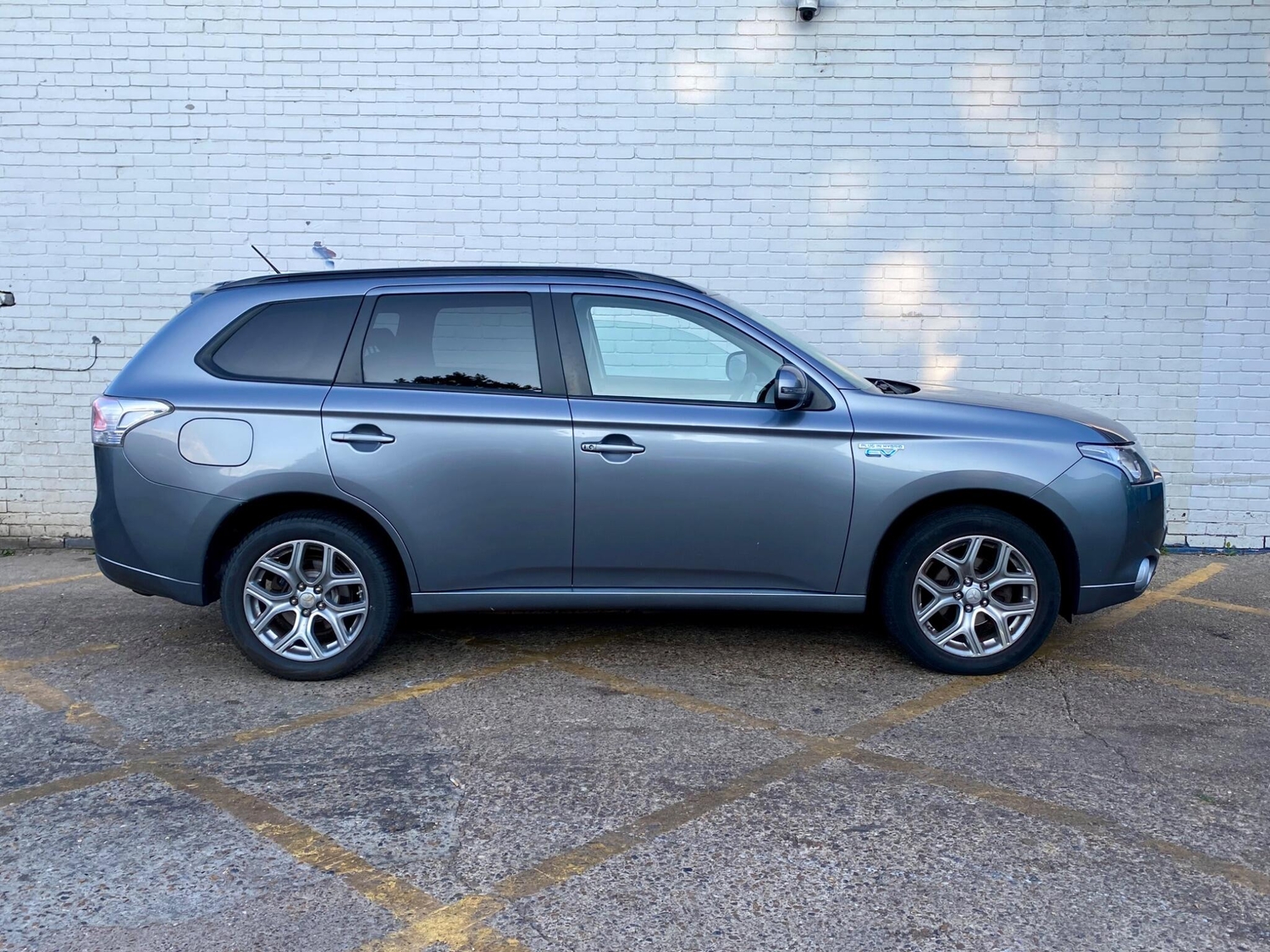 Mitsubishi Outlander Ashford