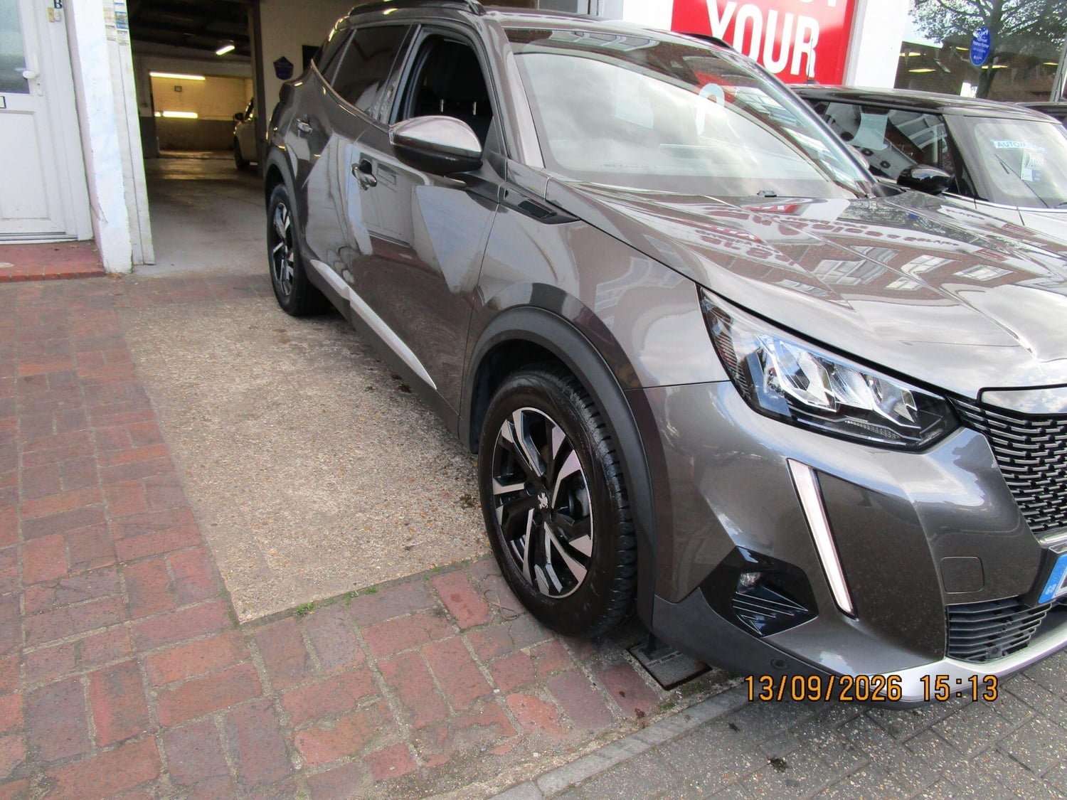 [ berth ]Peugeot 2008