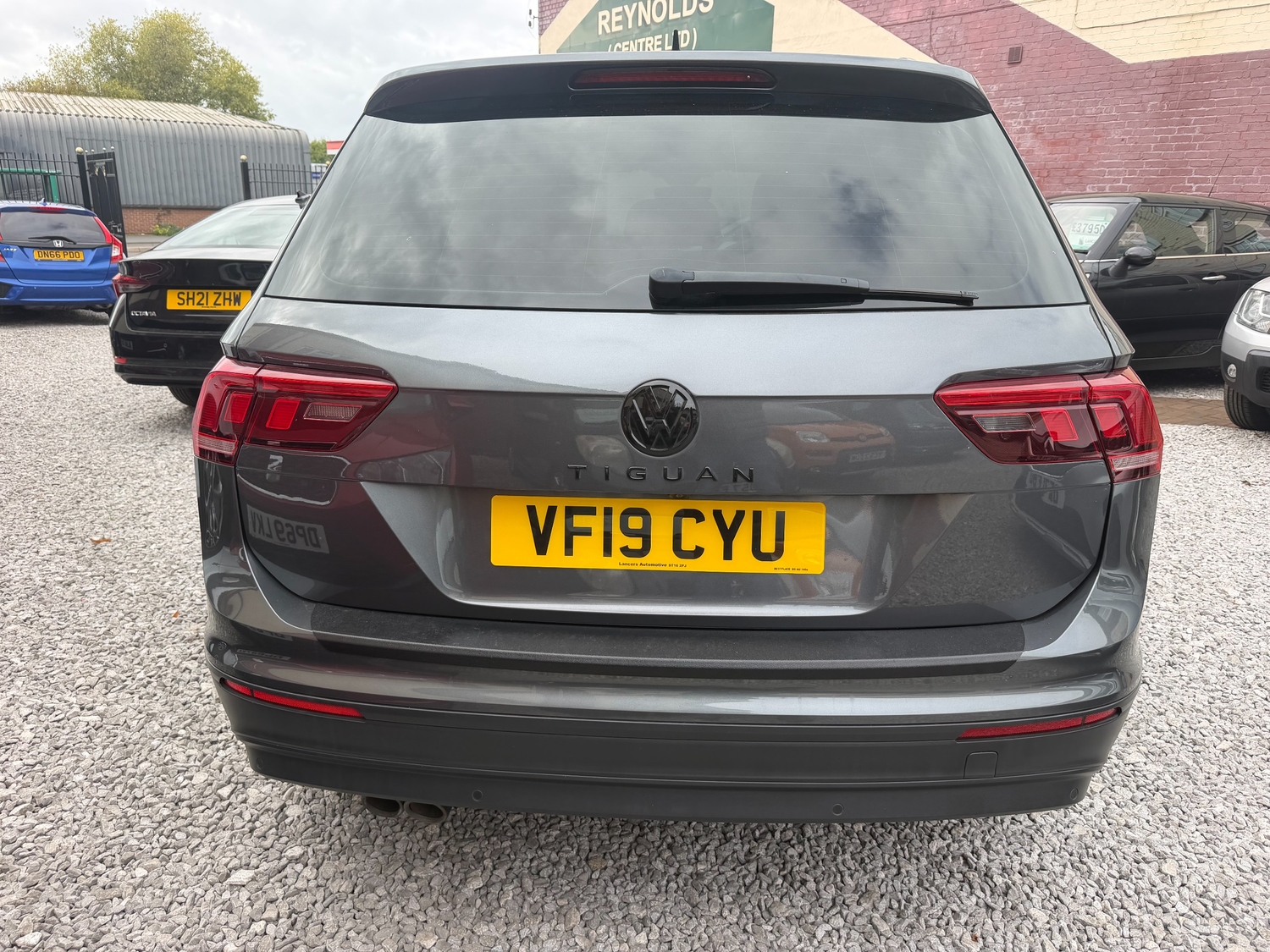 Volkswagen Tiguan 2019 - Cars in Stafford