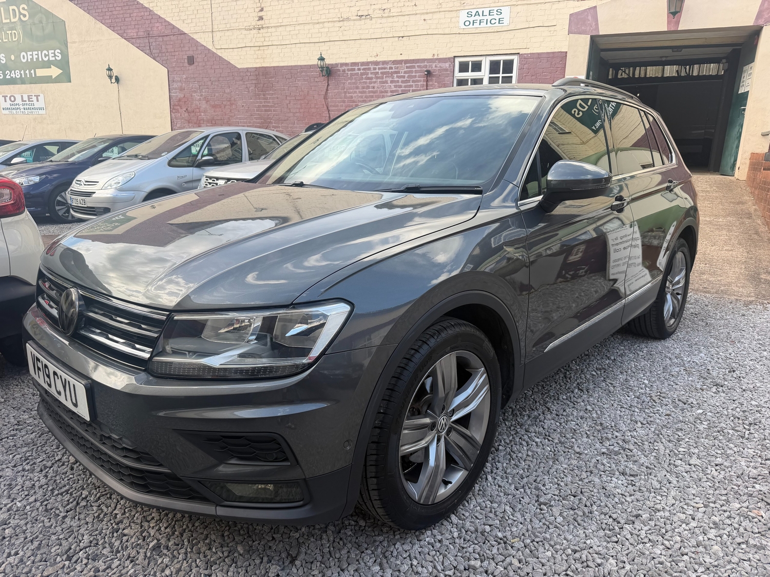 Volkswagen Tiguan 2019 - Cars