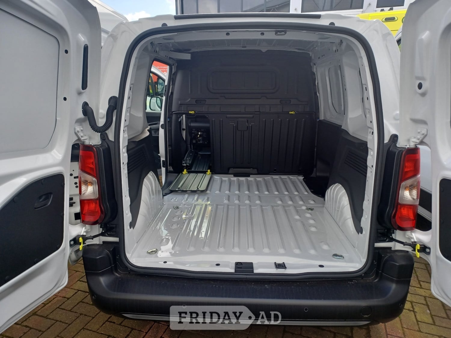Fiat Doblo 2025 - Vans & Commercial Vehicles
