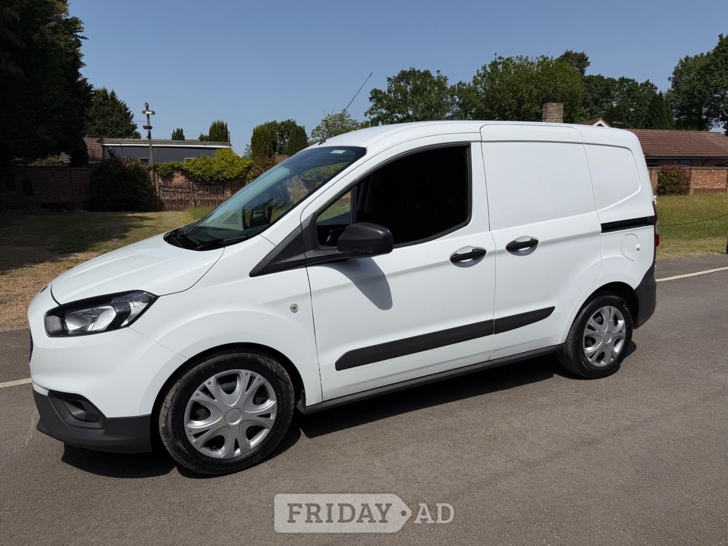 Ford Transit Courier 2023 - Vans & Commercial Vehicles