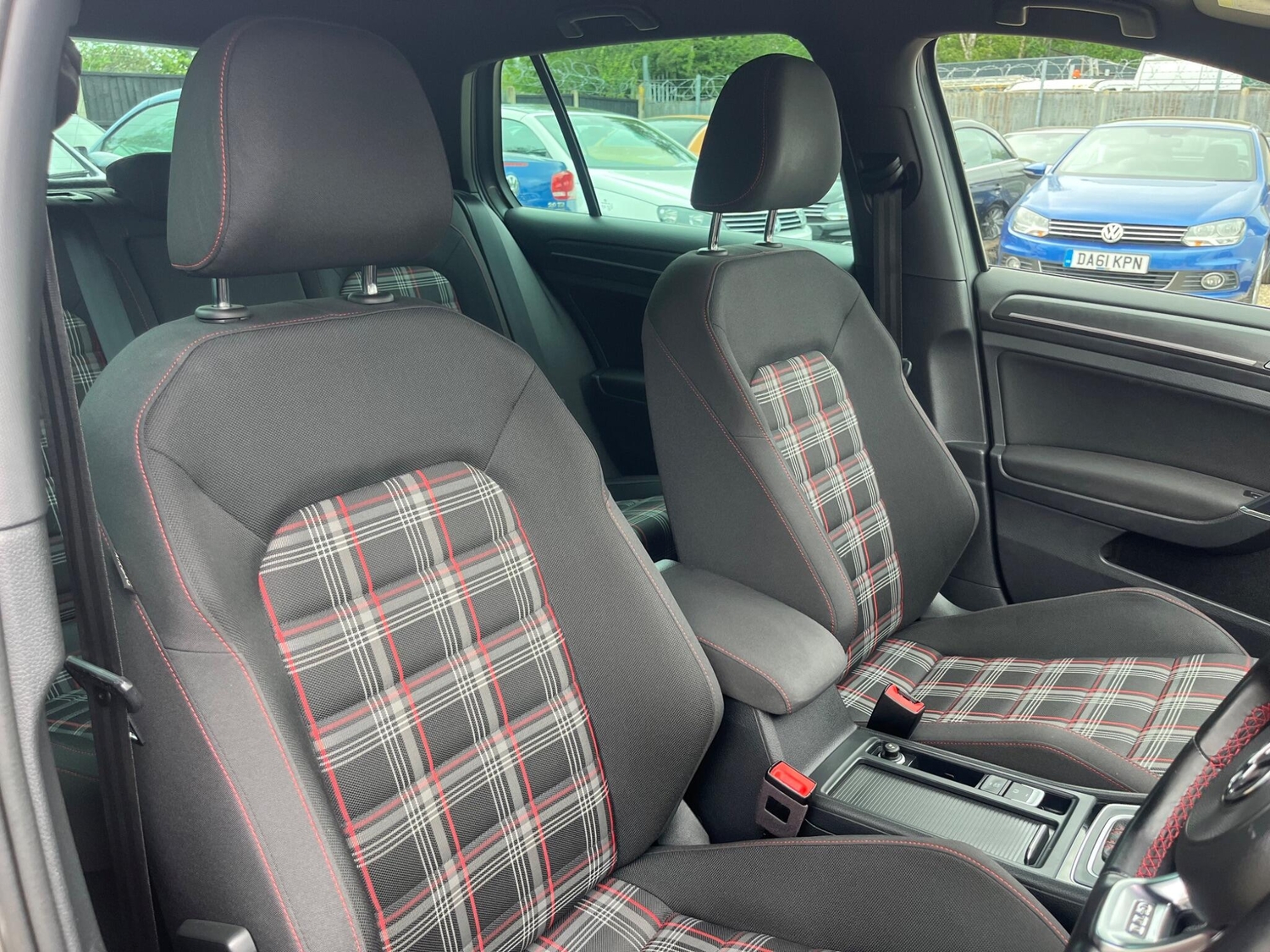 [ berth ]Volkswagen Golf