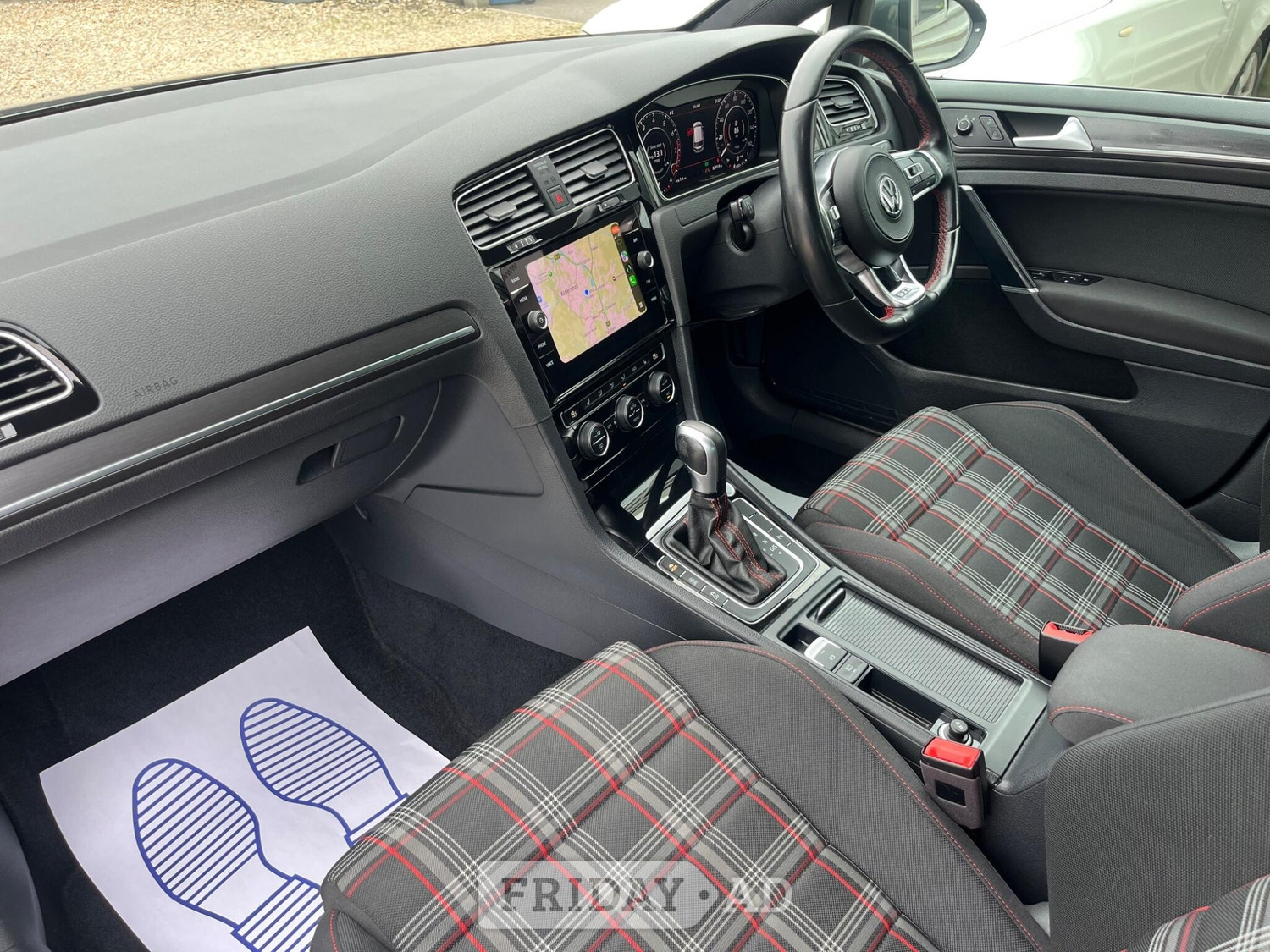 Volkswagen Golf 2020 - Cars in Farnham
