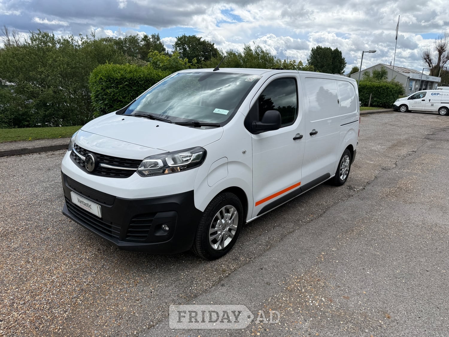 Vauxhall Vivaro 2022 in Chertsey