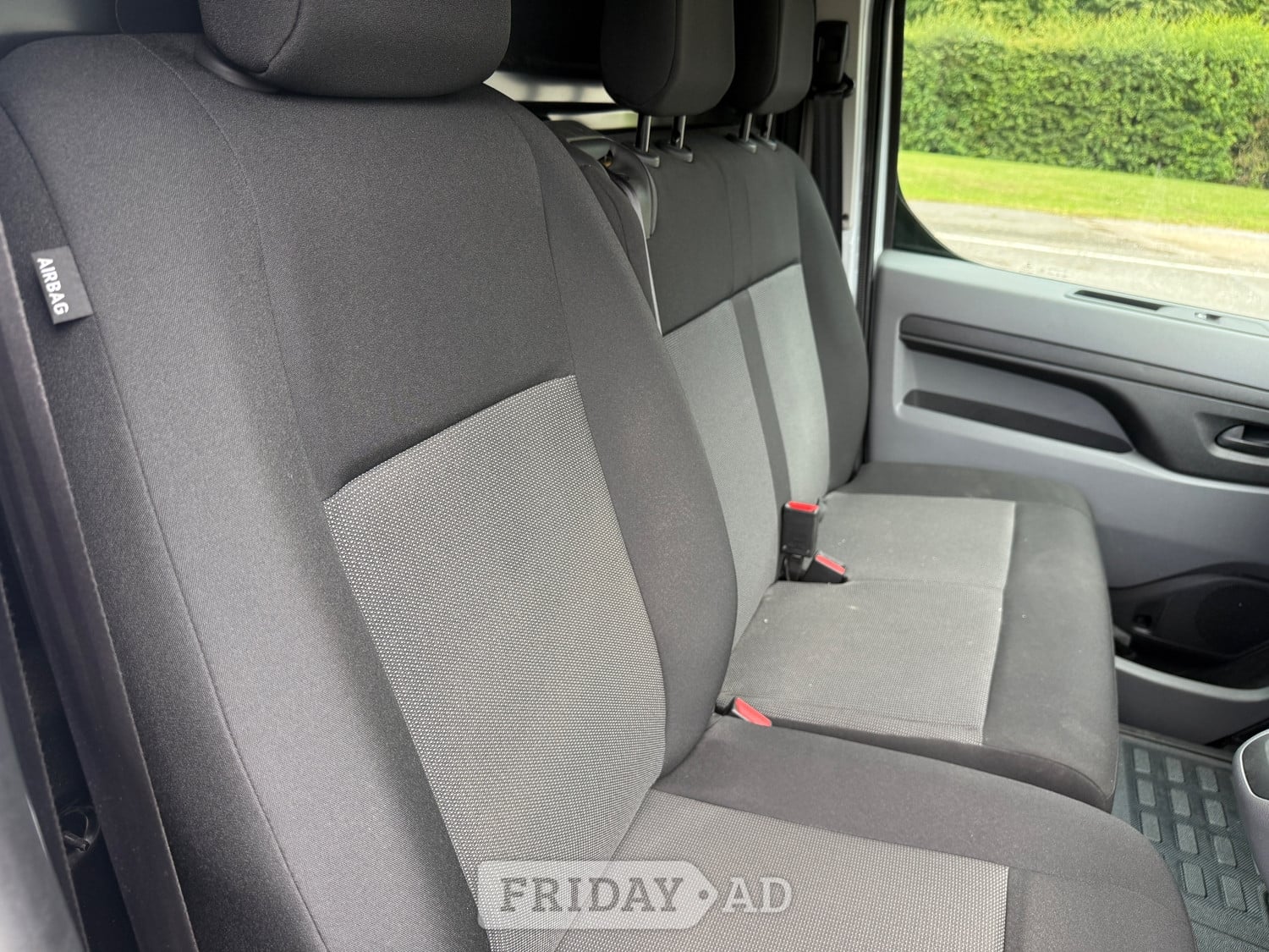 [ berth ]Vauxhall Vivaro
