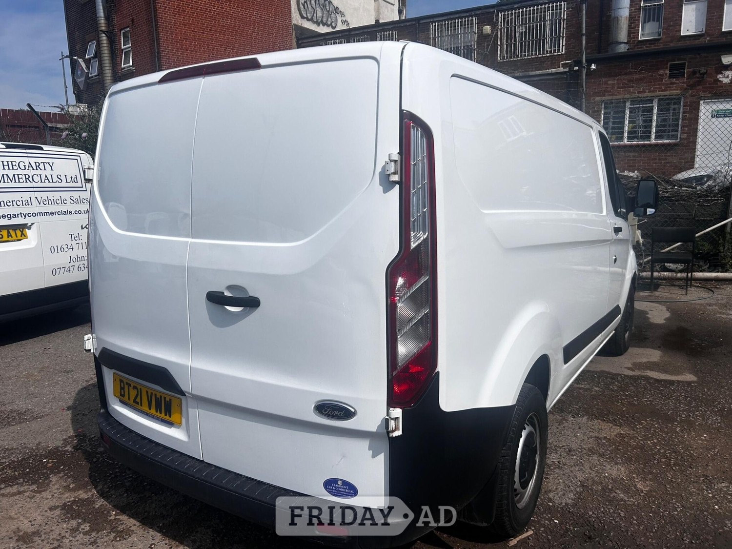 [ berth ]Ford Transit Custom