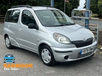 Toyota Yaris Verso 2001