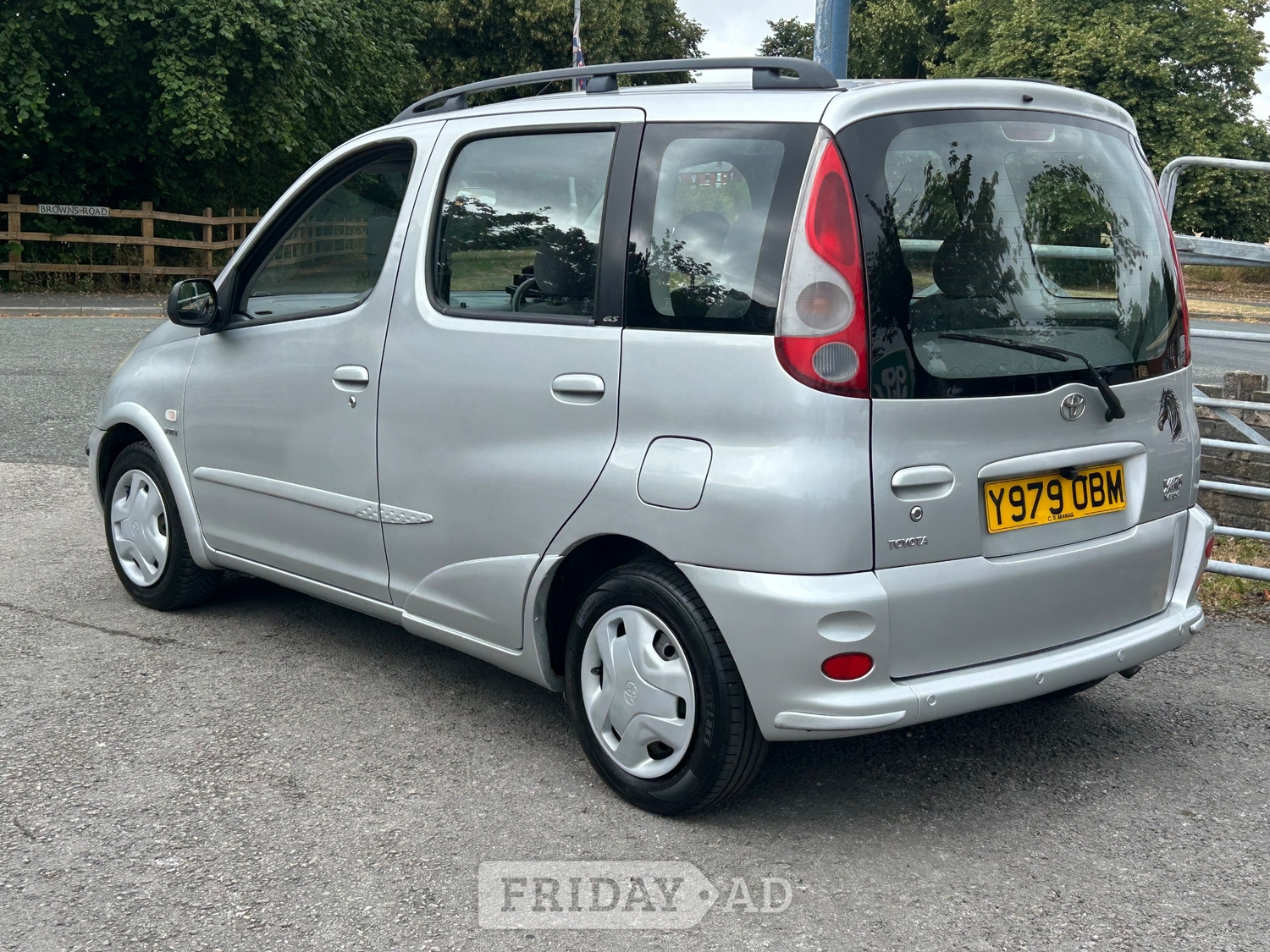 Toyota Yaris Verso 2001 - Cars