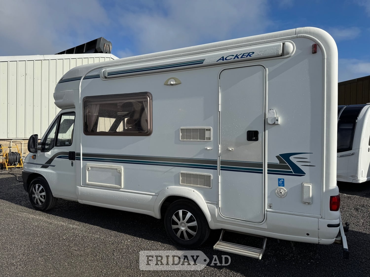 [ berth ]Auto-Trail Tracker EK