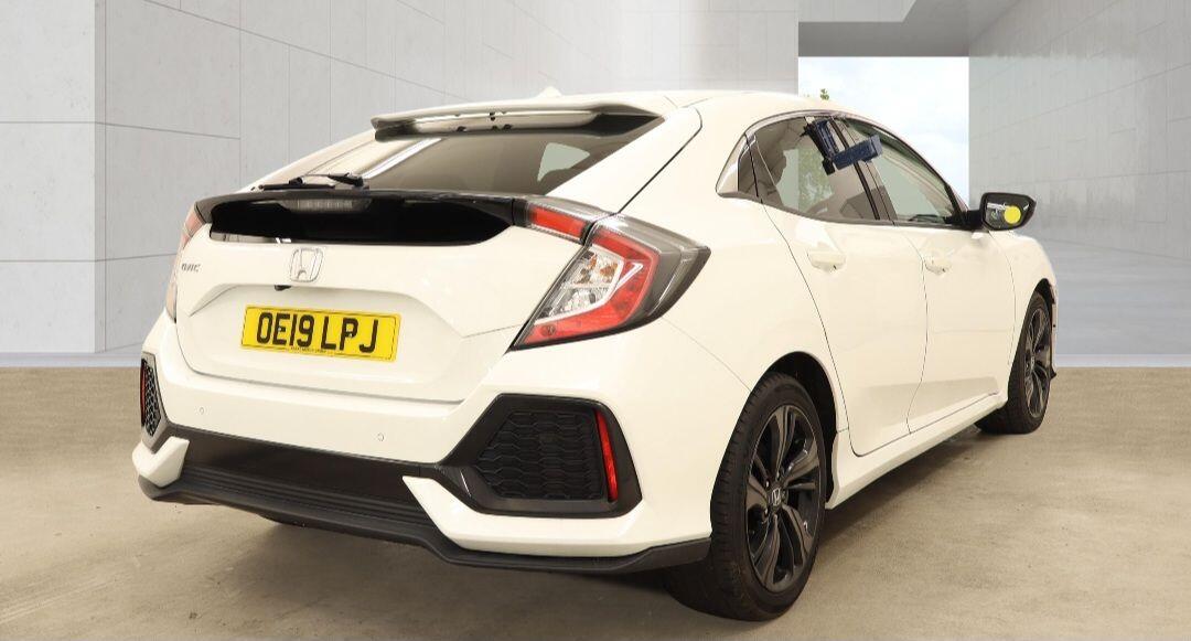 Honda Civic 2019 - Cars in Crawley