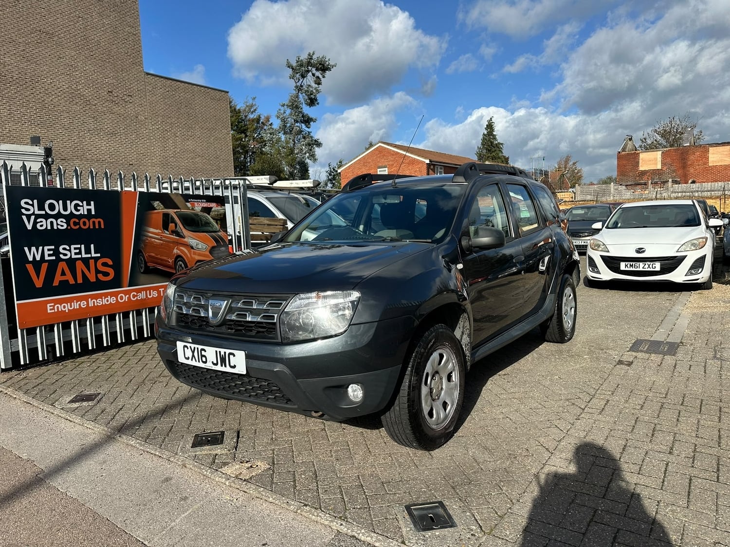 Dacia Duster Slough