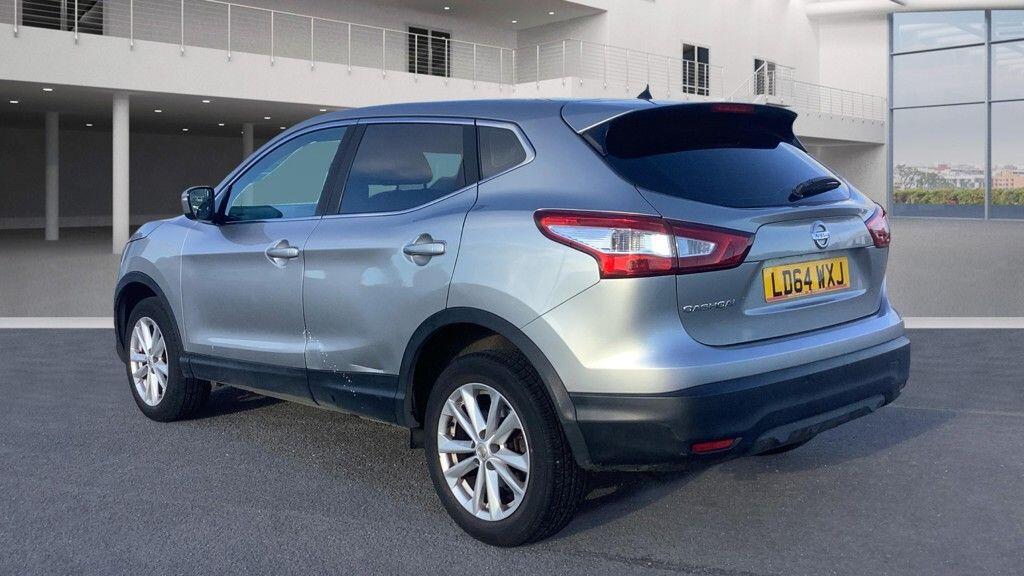 Nissan Qashqai 2014 - Cars in Hounslow