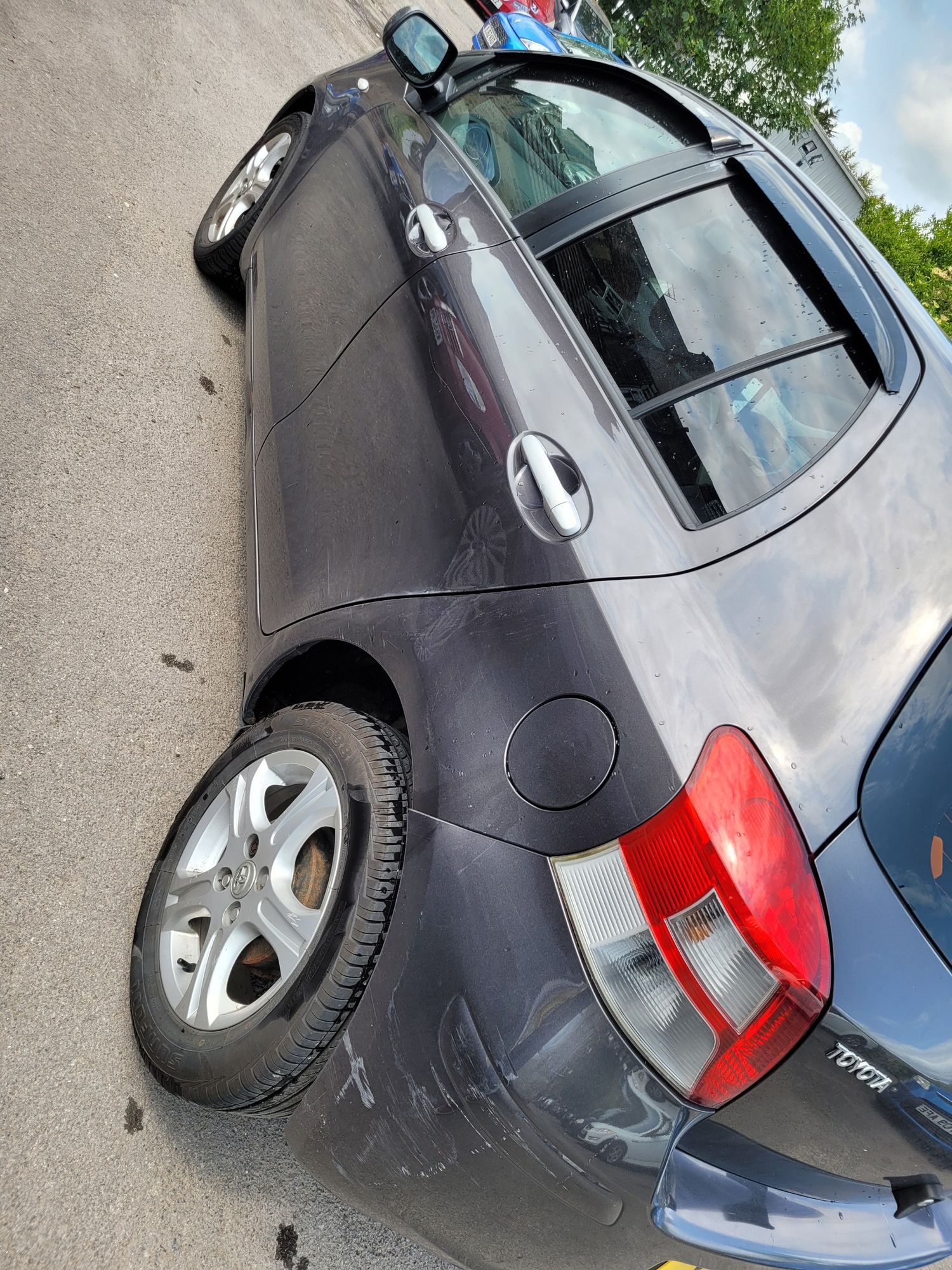 Toyota Yaris 2010 - Cars