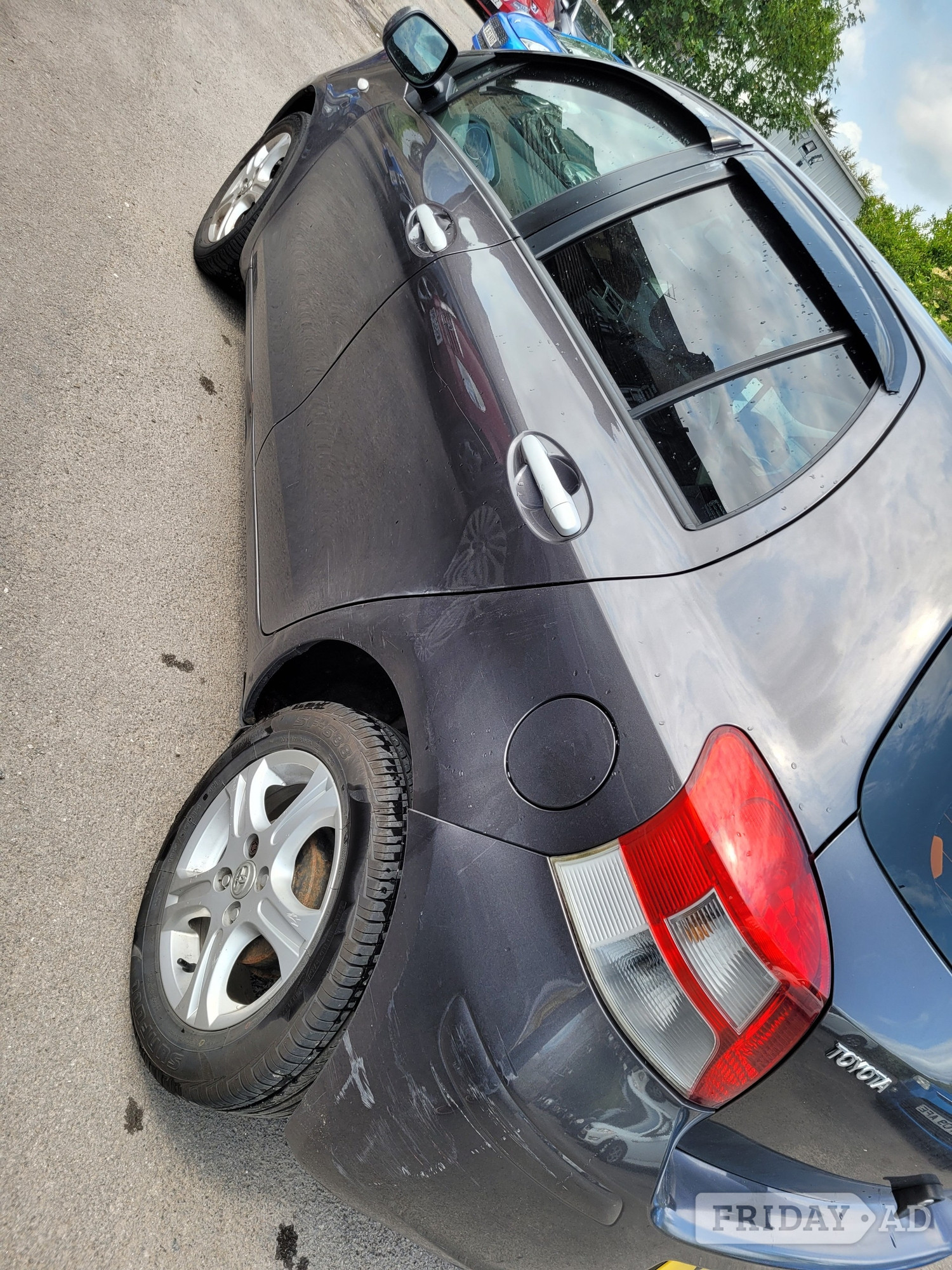 Toyota Yaris 2010 - Cars