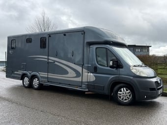 Equi-Trek Valiant Peugeot Horsebox