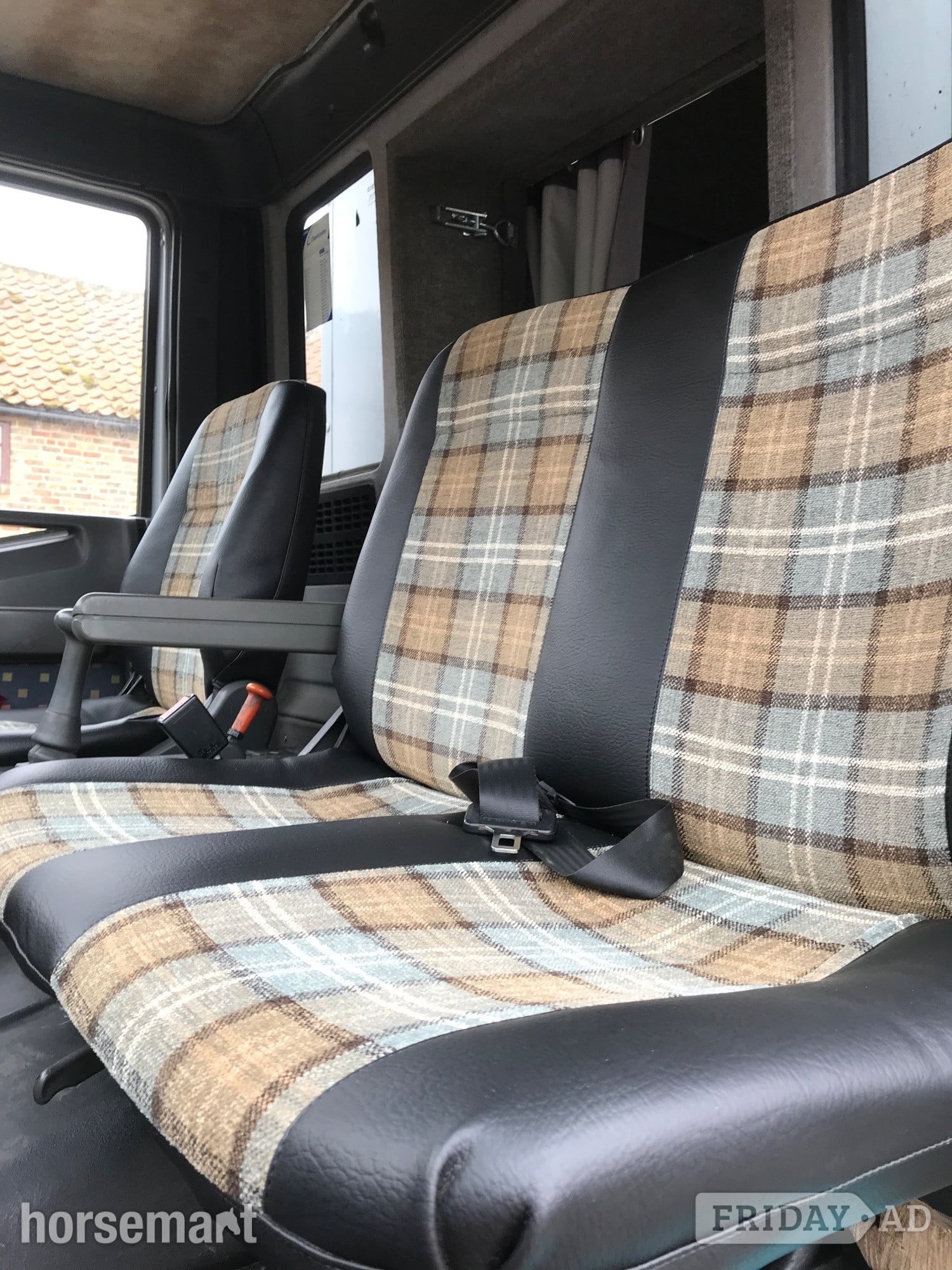 Unique  Iveco-ford Horsebox - Trailers & Horseboxes