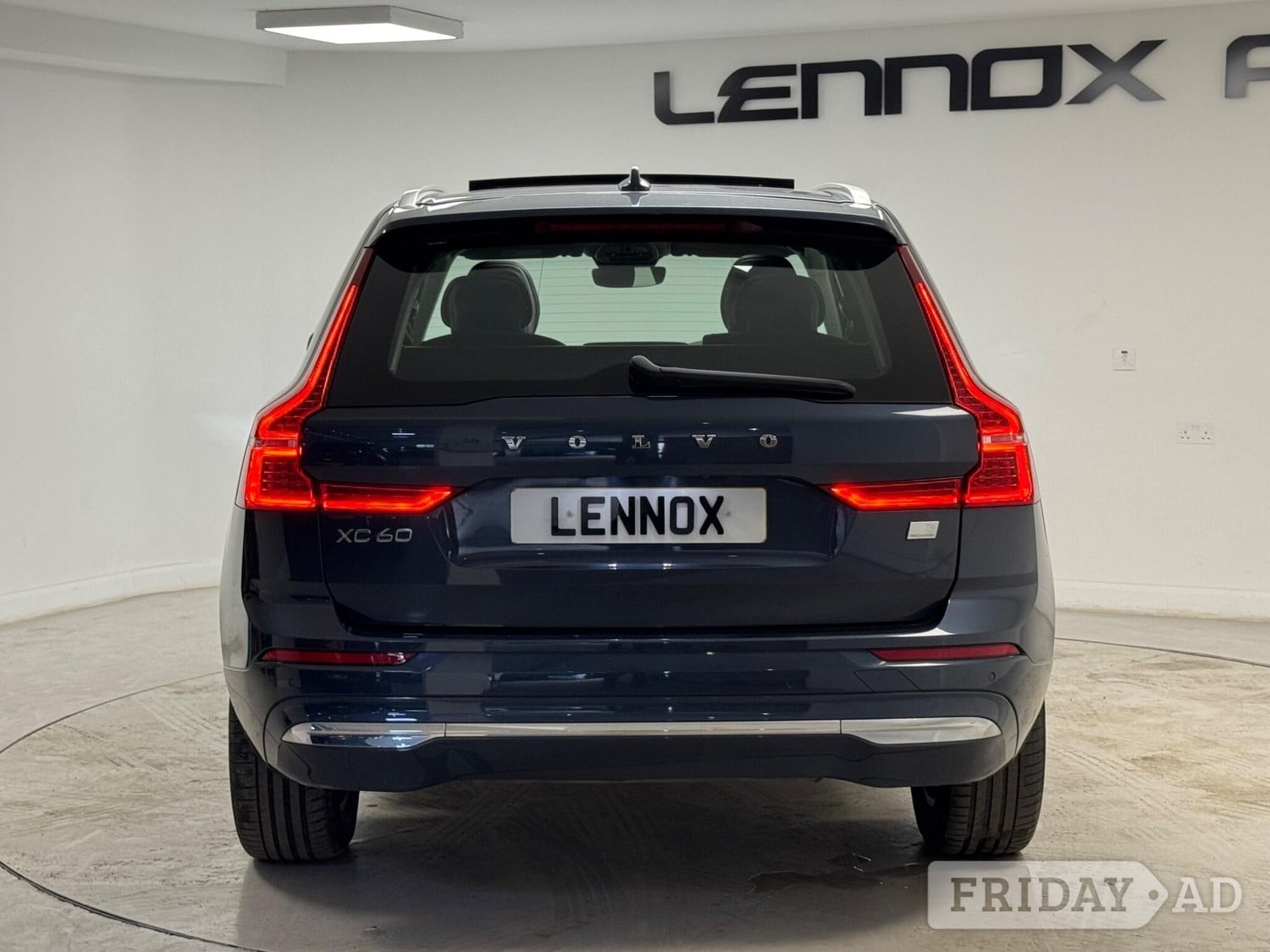 Volvo XC60 2023 - Cars
