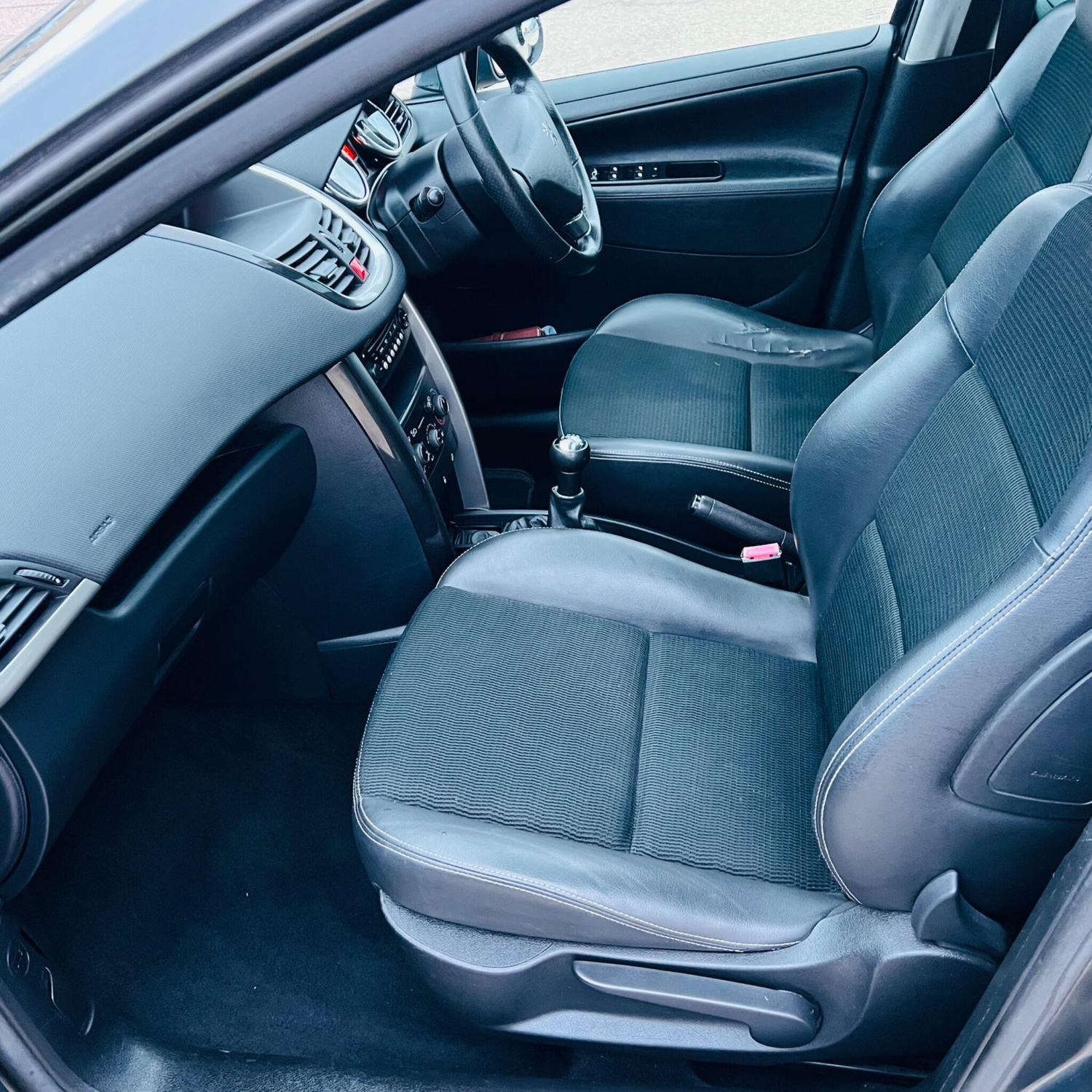 [ berth ]Peugeot 207 SW