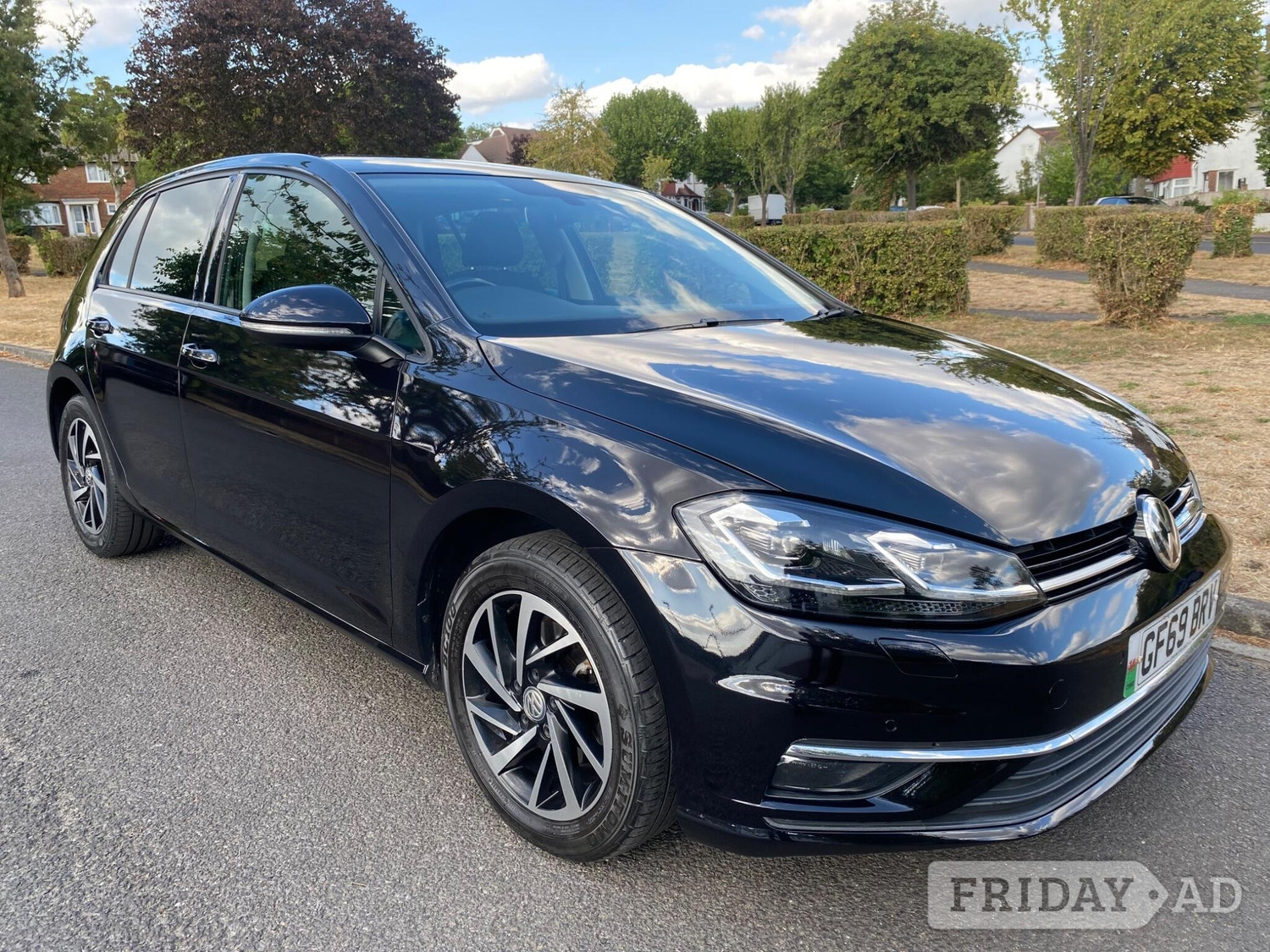Volkswagen Golf 2019 - Cars