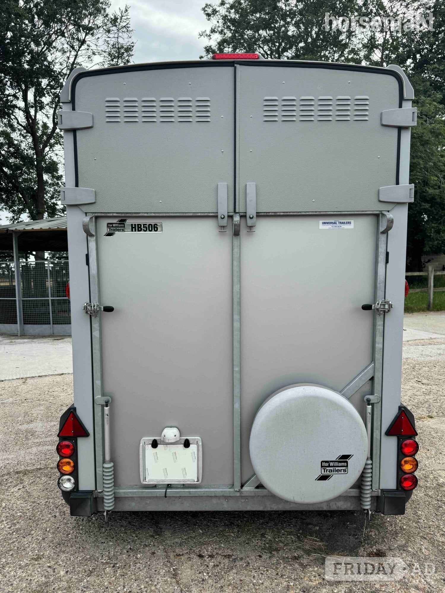 [ berth ]Ifor Williams HB506