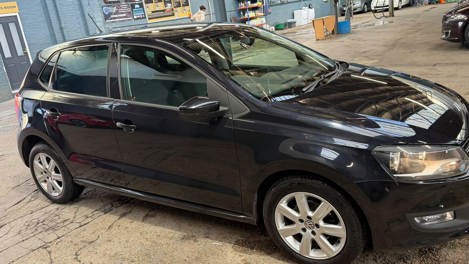Volkswagen Polo 2012 - Cars