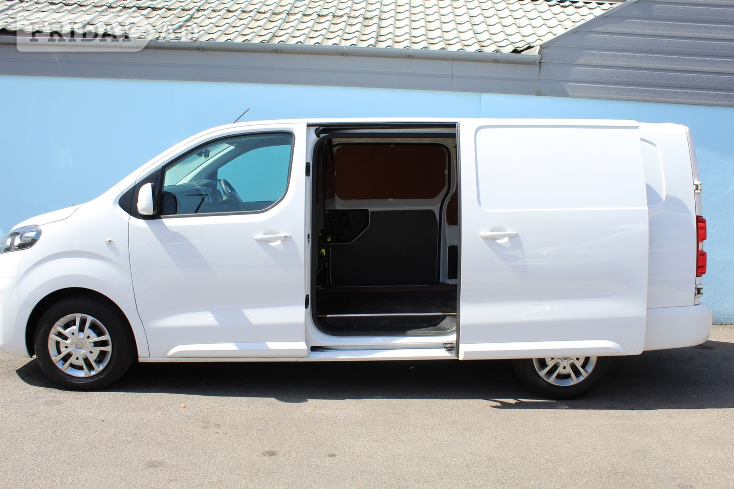 [ berth ]Vauxhall Vivaro