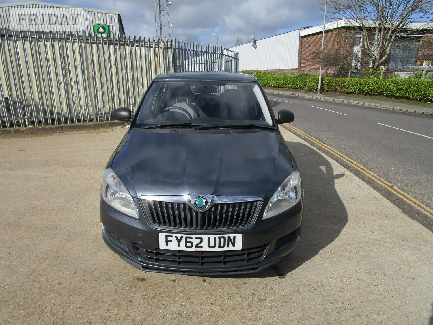 Skoda Fabia 2012 - Cars