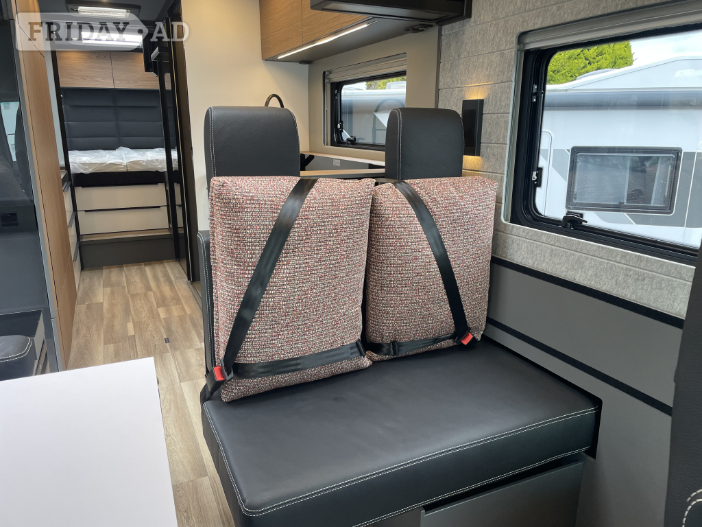 Niesmann & Bischoff Flair 920 Highbridge
