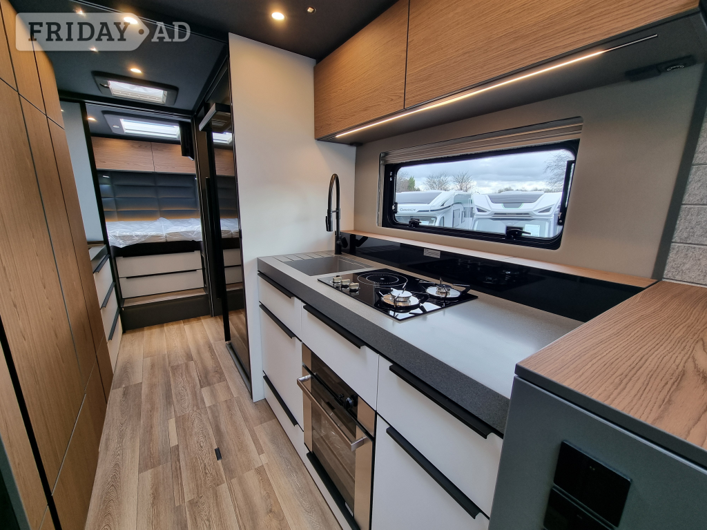 [4 berth ]Niesmann & Bischoff Flair 920