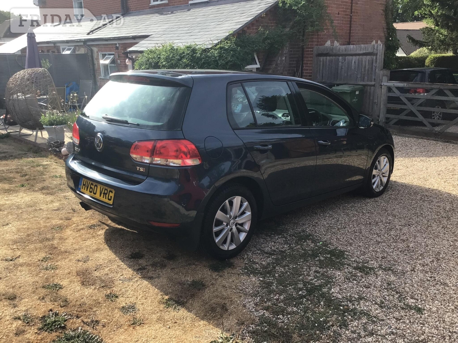 Volkswagen Golf 2010 - Cars