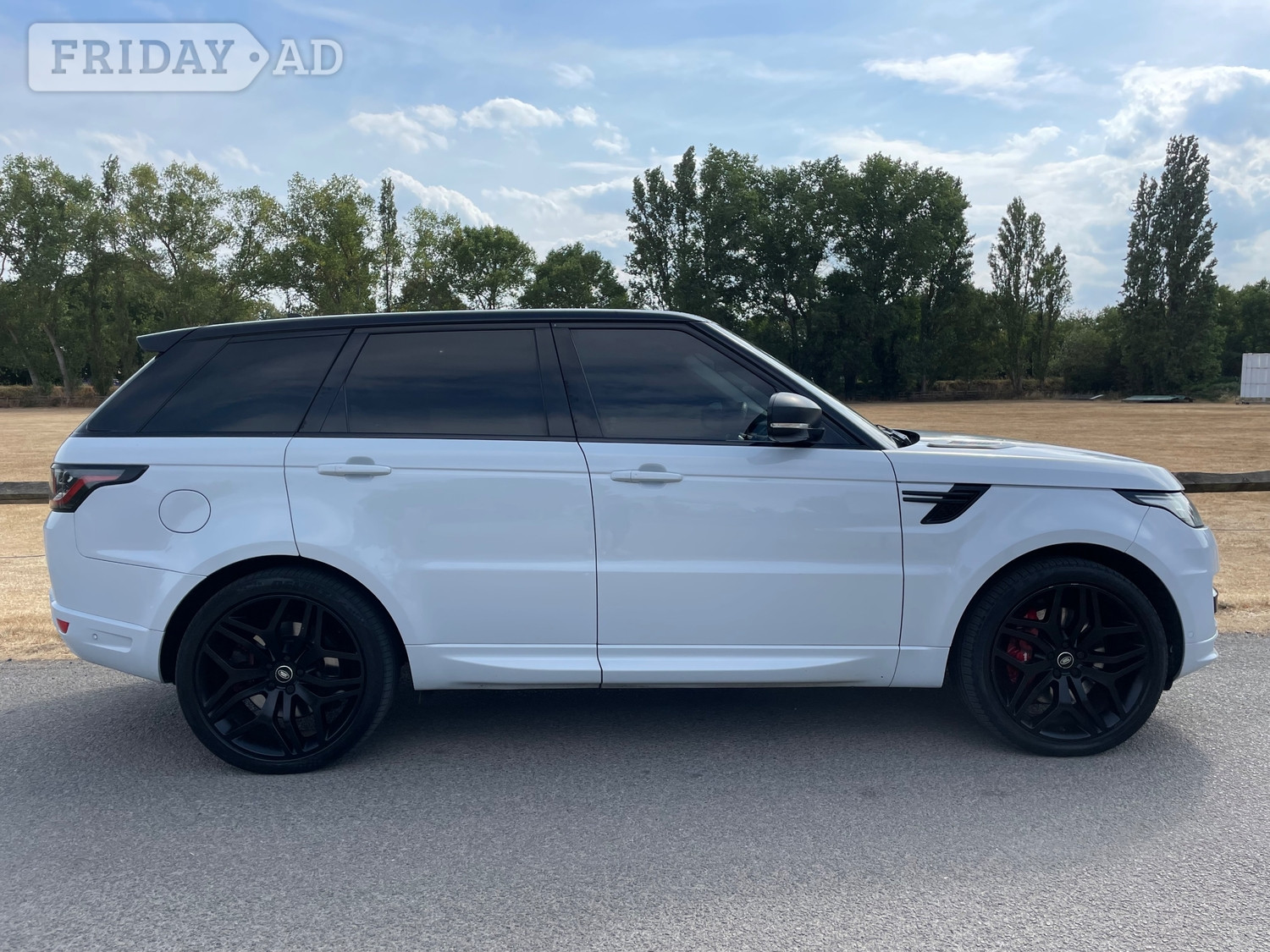 [ berth ]Land Rover Range Rover Sport