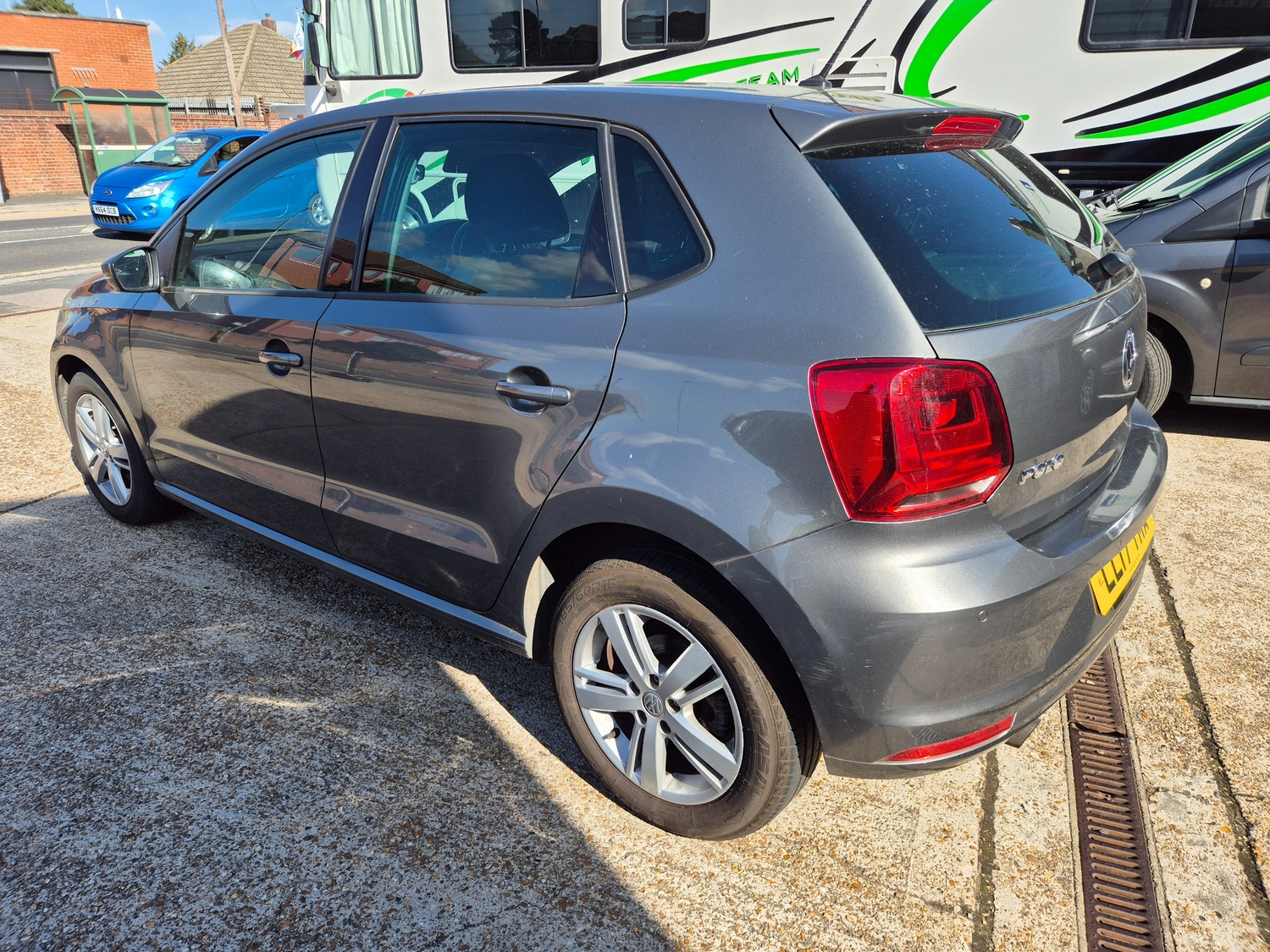 [ berth ]Volkswagen Polo