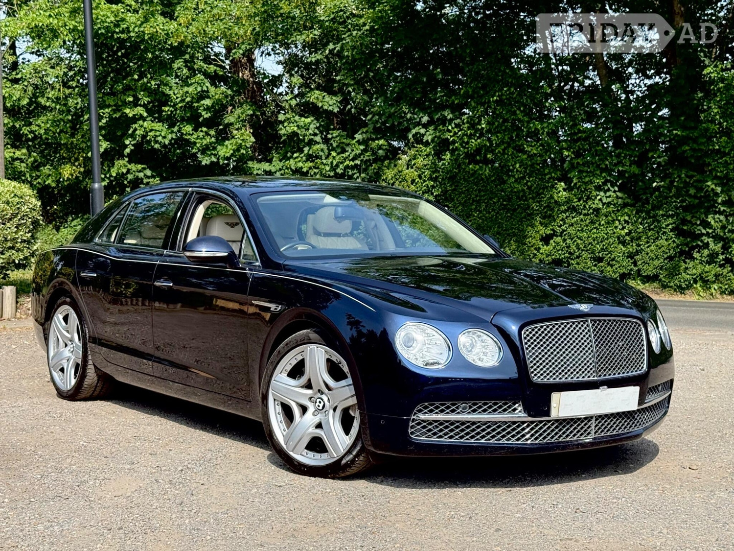 [ berth ]Bentley Flying Spur