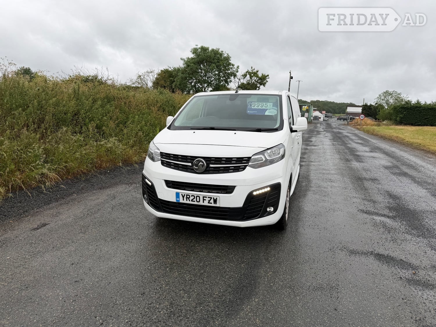[ berth ]Vauxhall Vivaro